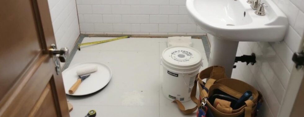 How-to-Remodel-Your-Bathroom-on-a-Budget_1747721418