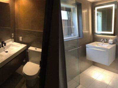 Stunning-Tiny-Bathroom-Makeover_-Before-and-After_1748585378